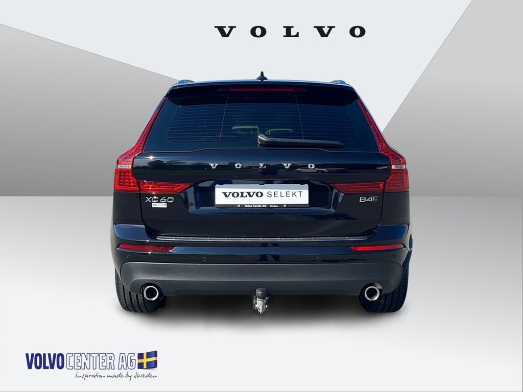 Volvo  2.0 B4 MH Momentum AWD