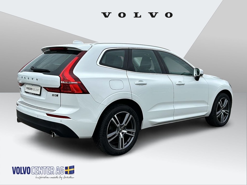 Volvo  2.0 B5 MH Momentum AWD